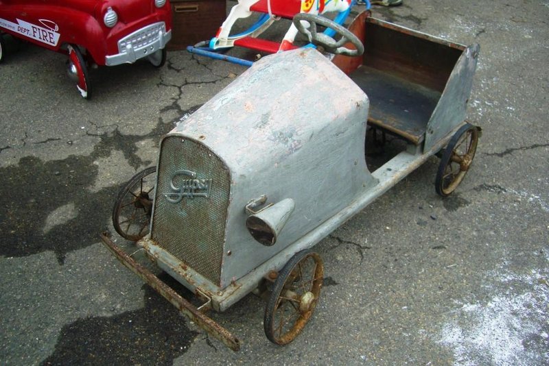 gypsy pedal car.jpg